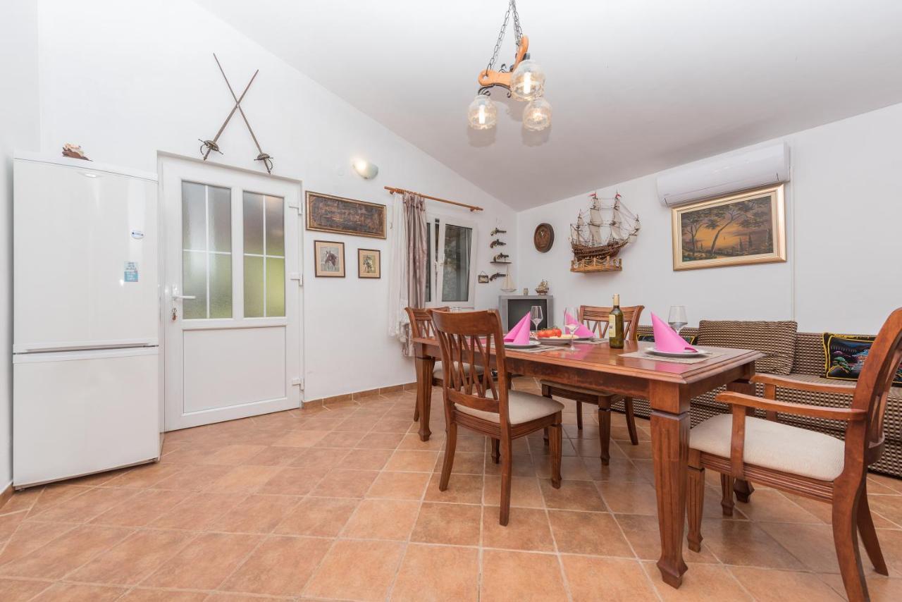 Holiday Home Frane Slivno  Zewnętrze zdjęcie